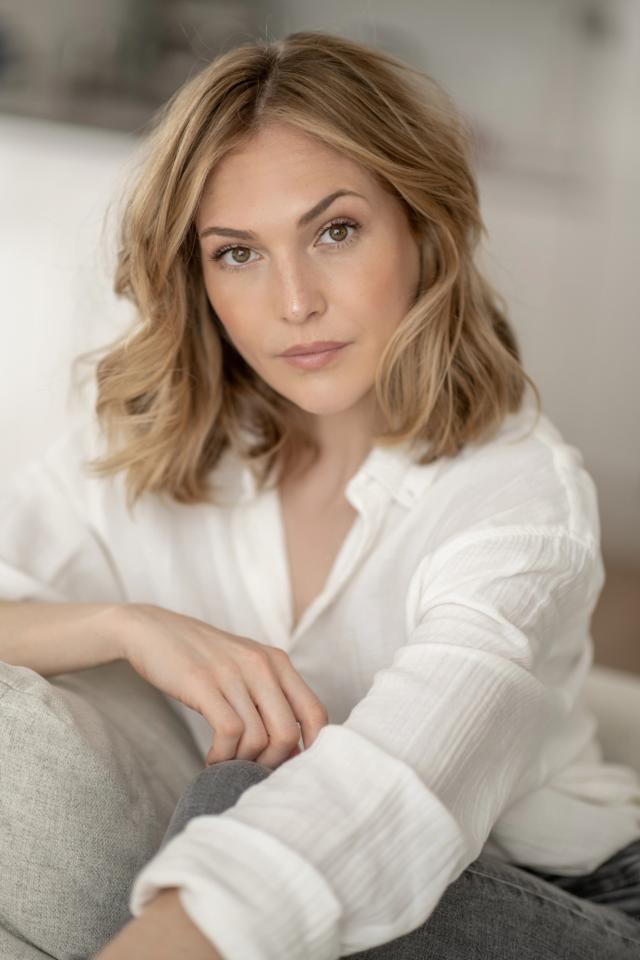 2. Bild von Isabelle I. aus seiner Sedcard