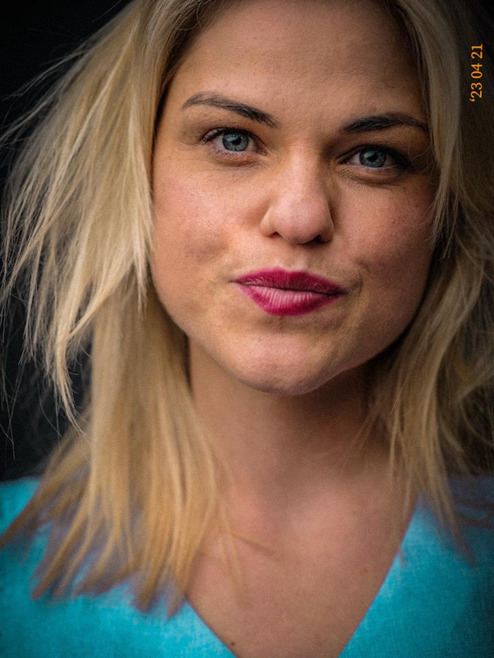 5. Bild von Sabrina S. aus seiner Sedcard