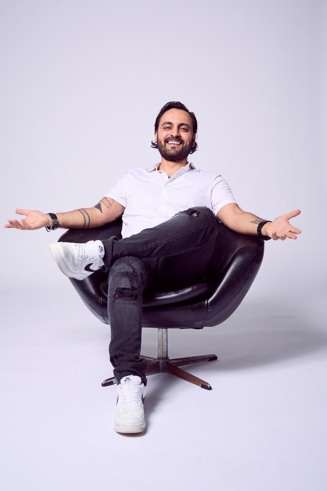 9. Bild von Suleman S. aus seiner Sedcard