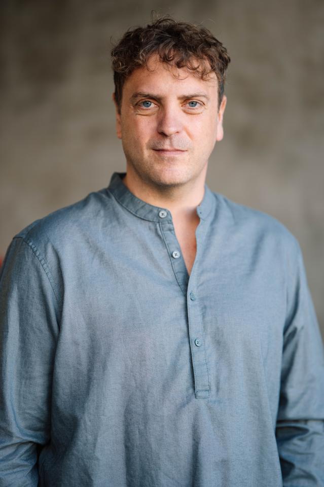 Stefan W. ist ein männliches Actors Model mit blau-grauen Augen und dunkelblonden Haaren aus Frankfurt