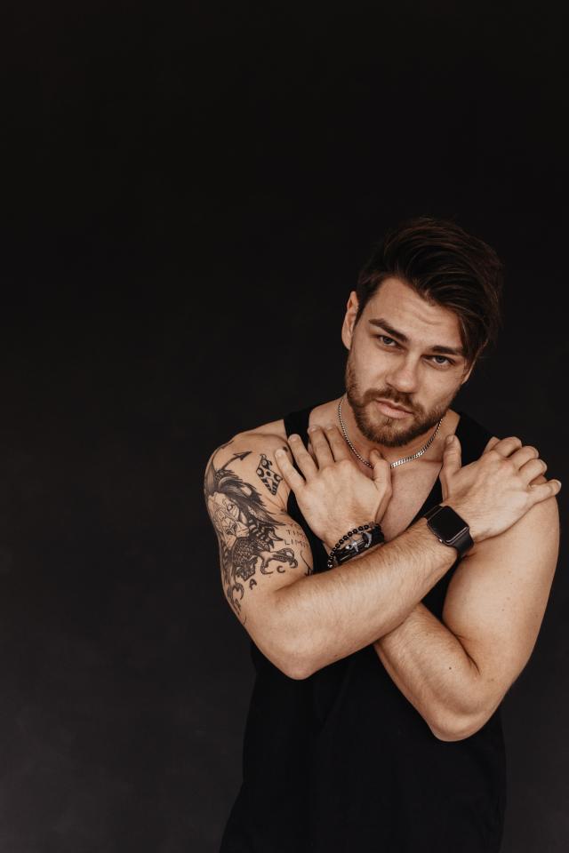 11. Bild von Flo F. aus seiner Sedcard