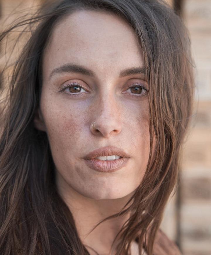Christine W. ist ein weibliches Actors Model mit braunen Augen und dunkelbraunen Haaren aus München
