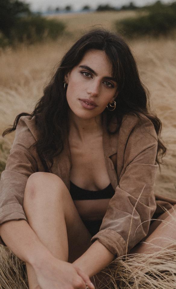 Weibliches Model aus unserer Mainboard Kategorie