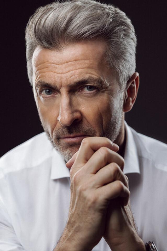 Oliver K. ist ein männliches Best Ager Model mit blauen Augen und gräulichen Haaren aus Düsseldorf
