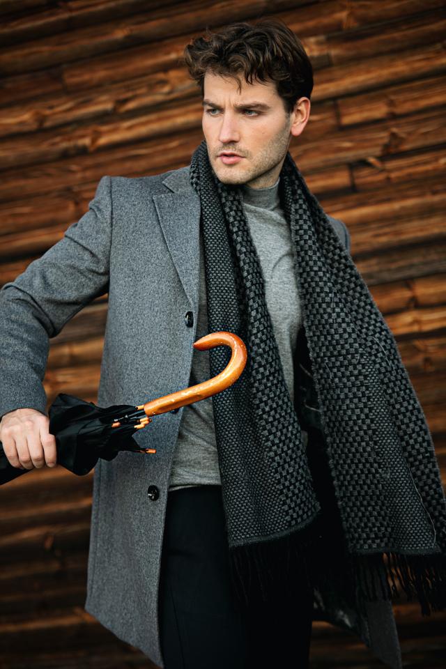 11. Bild von Leon L. aus seiner Sedcard