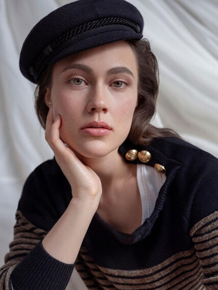 Weibliches Model aus unserer Mainboard Kategorie