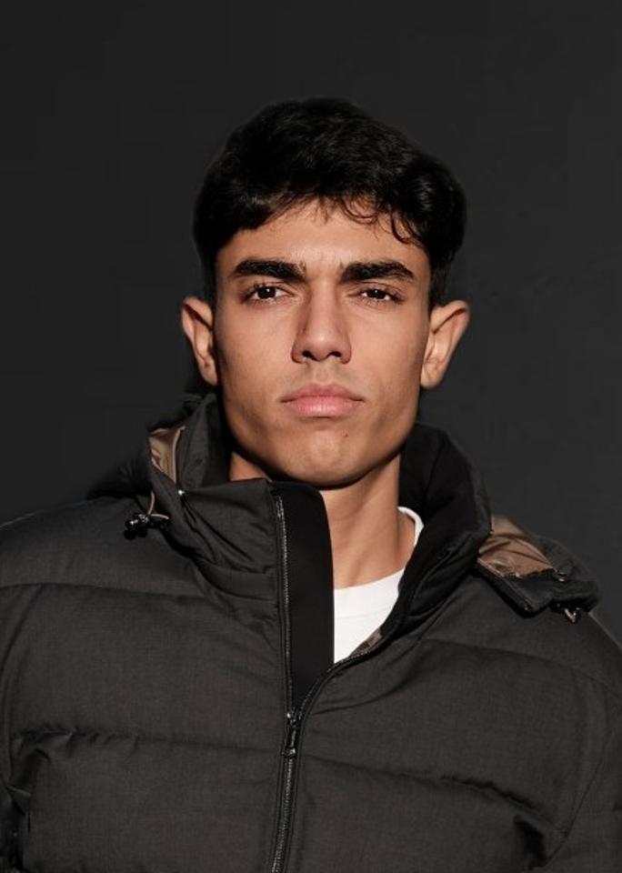 12. Bild von Narayan N. aus seiner Sedcard