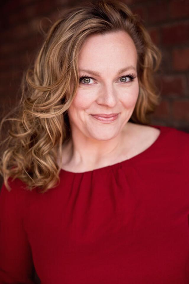 Diana G. ist ein weibliches Actors Model mit grünen Augen und dunkelblonden Haaren aus Stuttgart