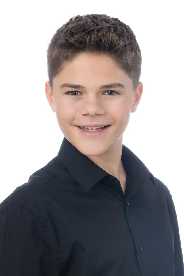 Marlon B. ist ein männliches Actors Model mit braunen Augen und braun en Haaren aus Stuttgart