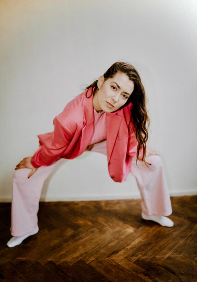 8. Bild von Hannah H. aus seiner Sedcard