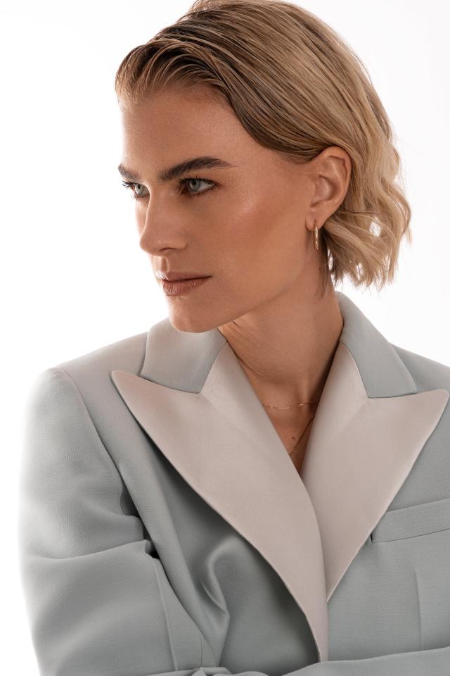 2. Bild von Farina F. aus seiner Sedcard