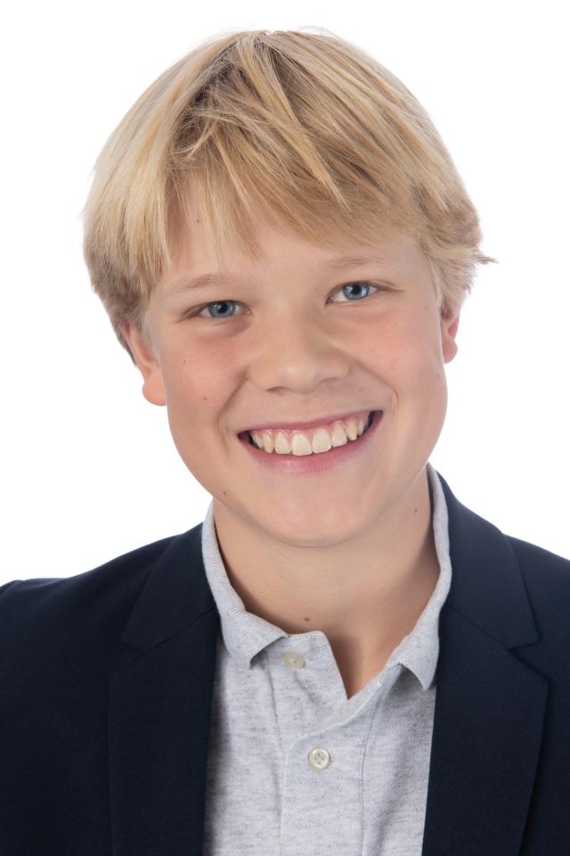 Carl U. ist ein männliches  Model mit blauen Augen und blonden Haaren aus Stuttgart