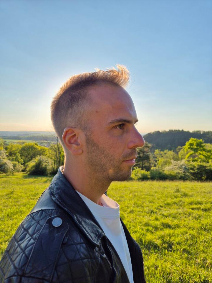 7. Bild von Pierre P. aus seiner Sedcard