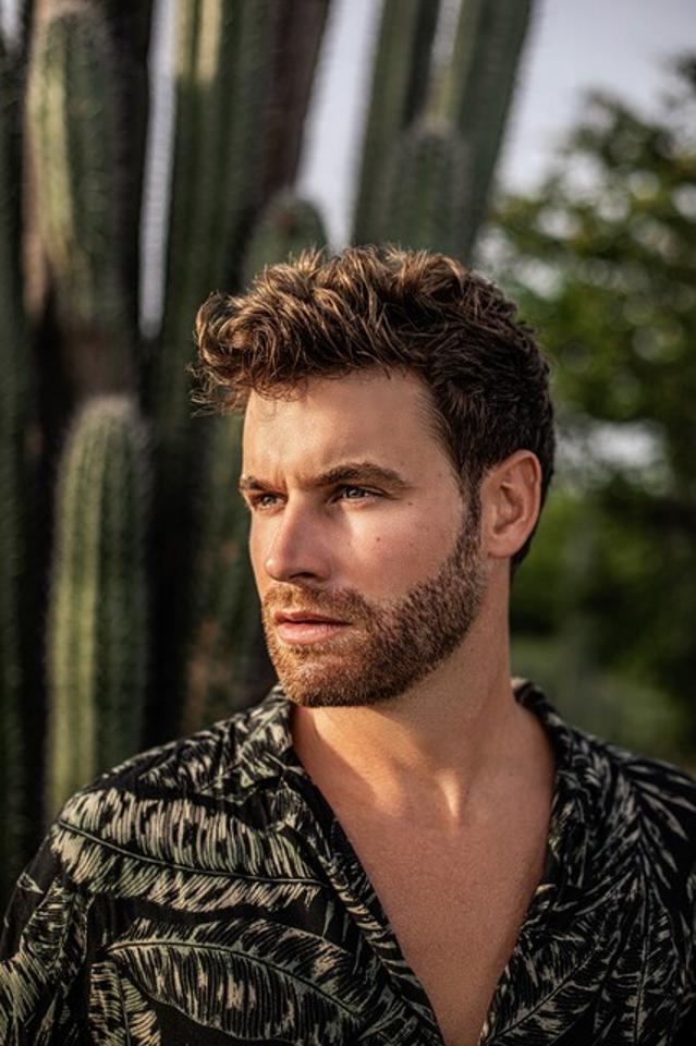 12. Bild von Manuel M. aus seiner Sedcard