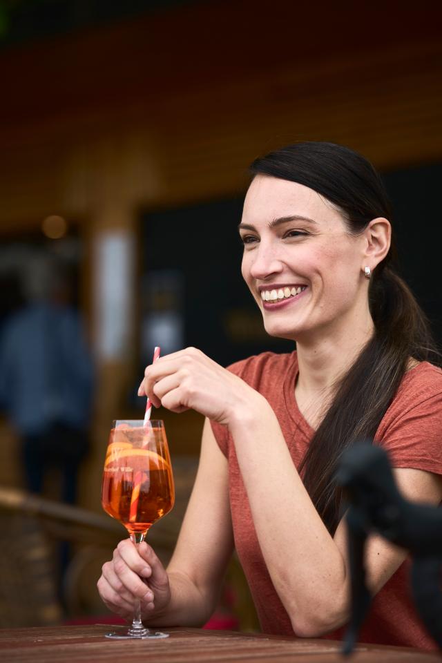 2. Bild von Joanna J. aus seiner Sedcard