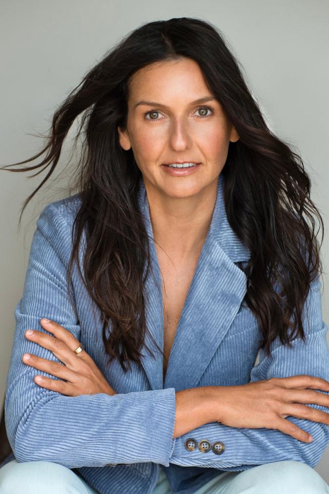 Sabine S. ist ein weibliches Commercials Model mit braunen Augen und dunkelbraunen Haaren aus Österreich