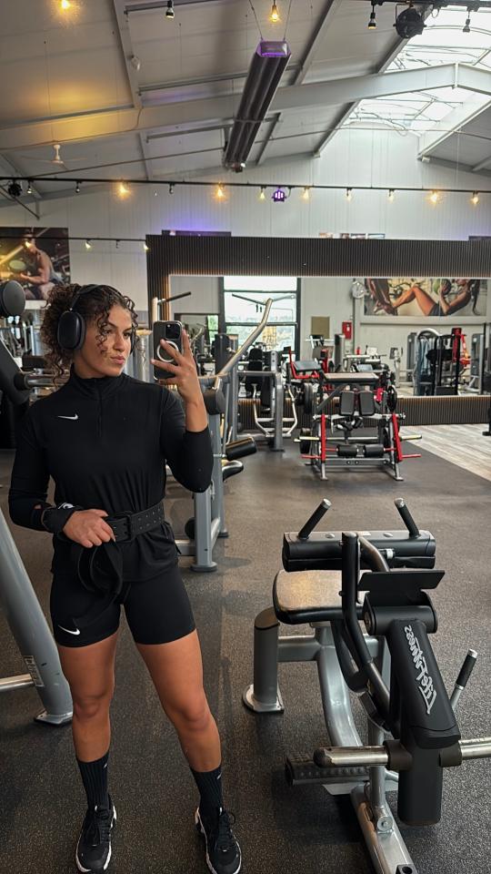 21. Bild von Selin S. aus seiner Sedcard