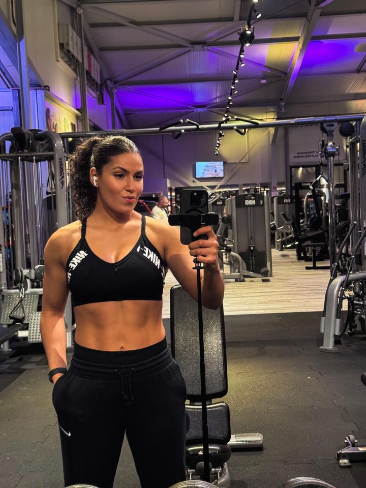 19. Bild von Selin S. aus seiner Sedcard