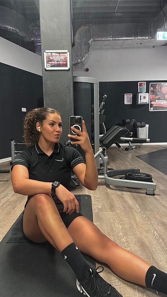 23. Bild von Selin S. aus seiner Sedcard