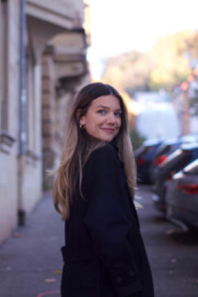 11. Bild von Manuela Caroline M. aus seiner Sedcard