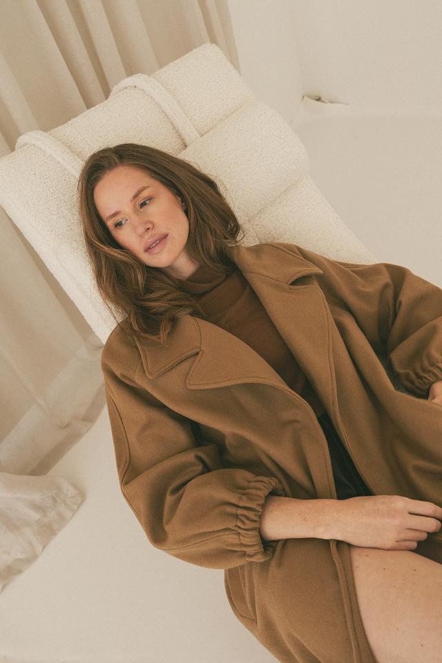 12. Bild von Theresia T. aus seiner Sedcard