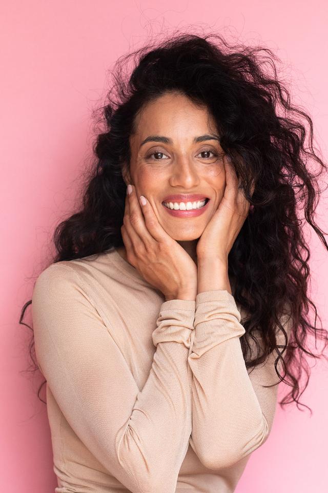 Amanda D. ist ein weibliches Models Model mit braunen Augen und dunkelbraunen Haaren aus München