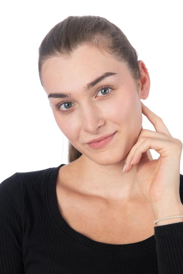 3. Bild von Mila M. aus seiner Sedcard