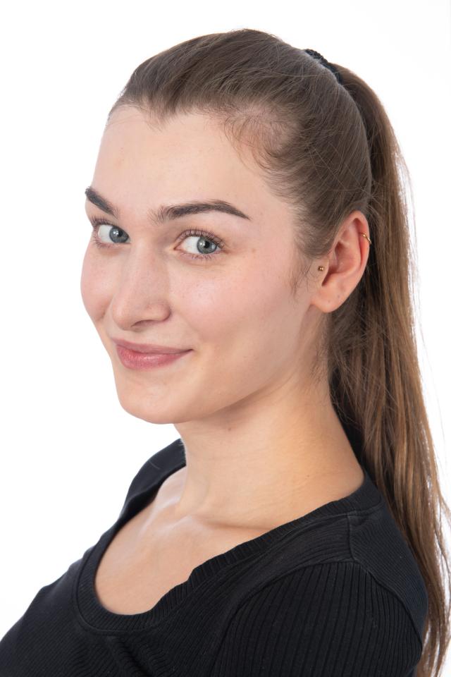 4. Bild von Mila M. aus seiner Sedcard