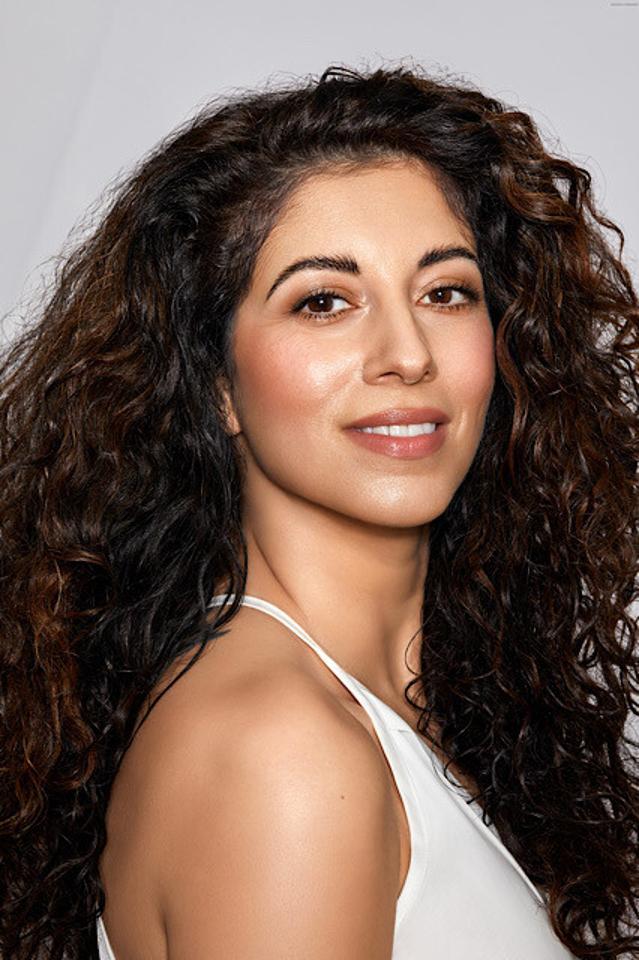 Weibliches Model aus unserer Mainboard Kategorie