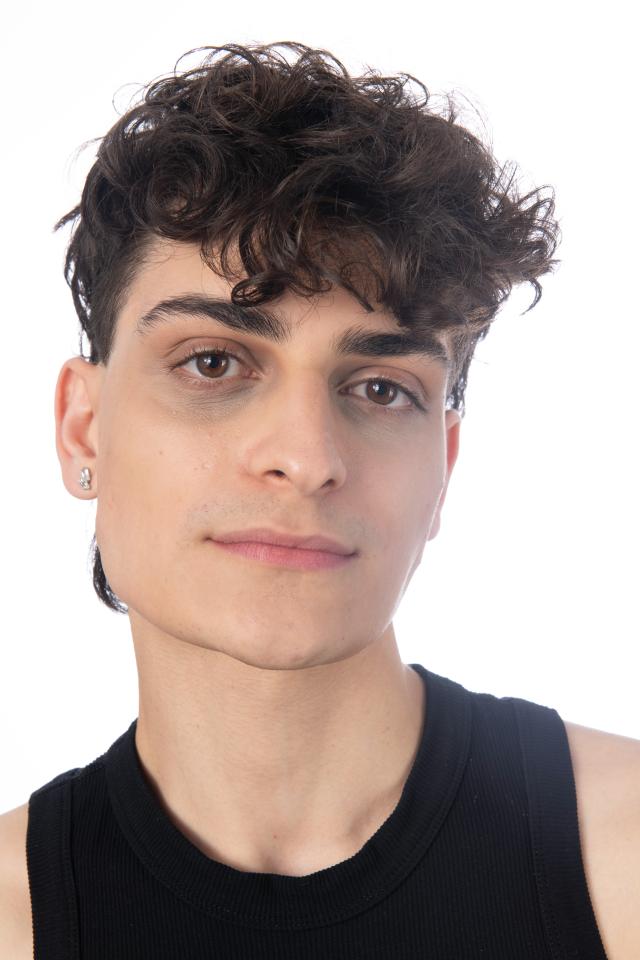 Saikhan M. ist ein männliches People Model mit braunen Augen und hellbraunen Haaren aus Stuttgart