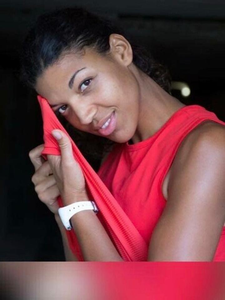 3. Bild von Nora N. aus seiner Sedcard