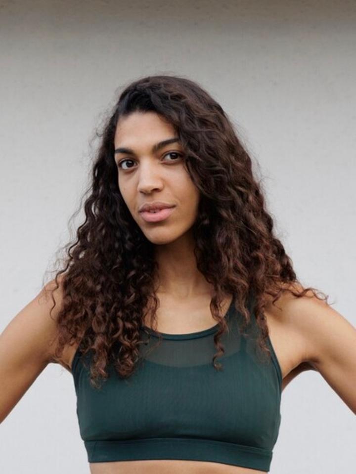 4. Bild von Nora N. aus seiner Sedcard