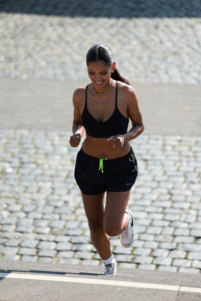 11. Bild von Roberta R. aus seiner Sedcard