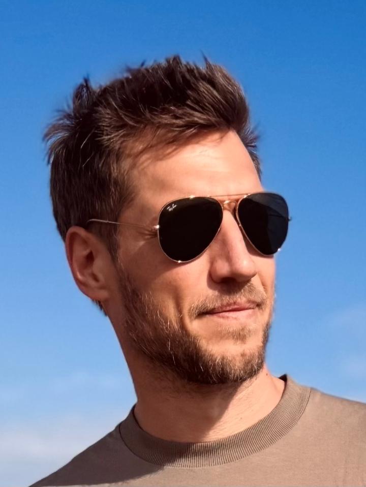 3. Bild von Alex A. aus seiner Sedcard