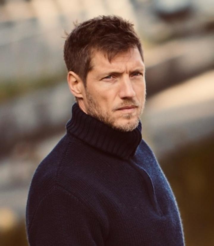 6. Bild von Alex A. aus seiner Sedcard