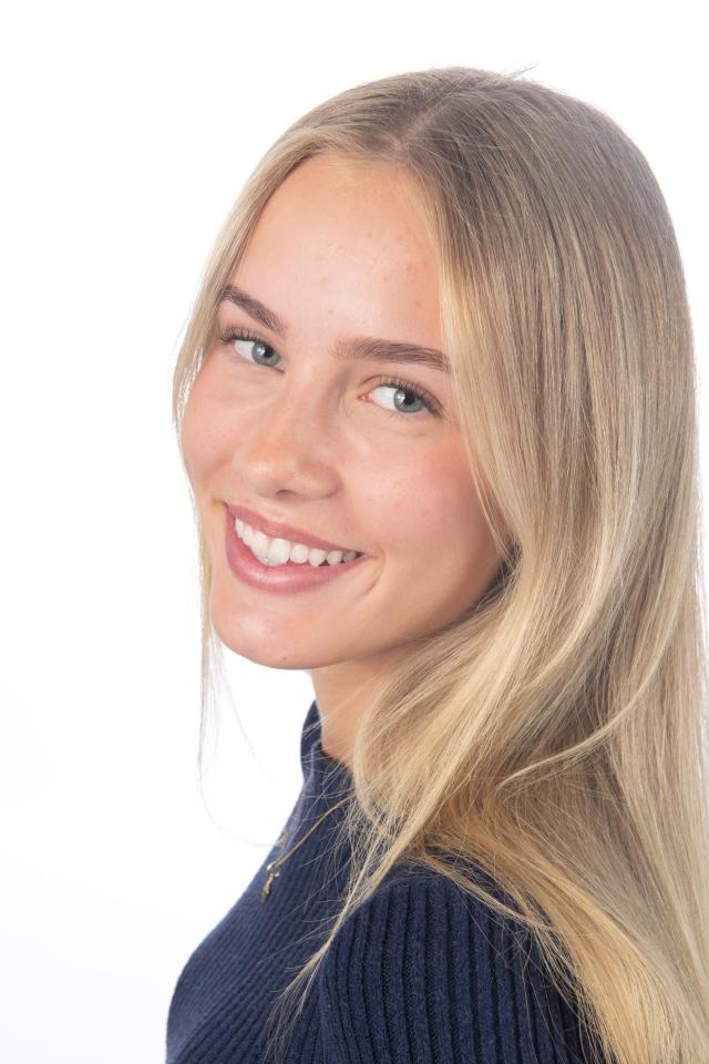 4. Bild von Vivien V. aus seiner Sedcard