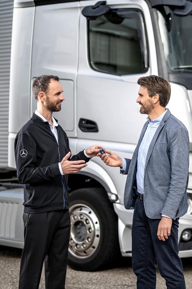 8. Bild von Simon S. aus seiner Sedcard