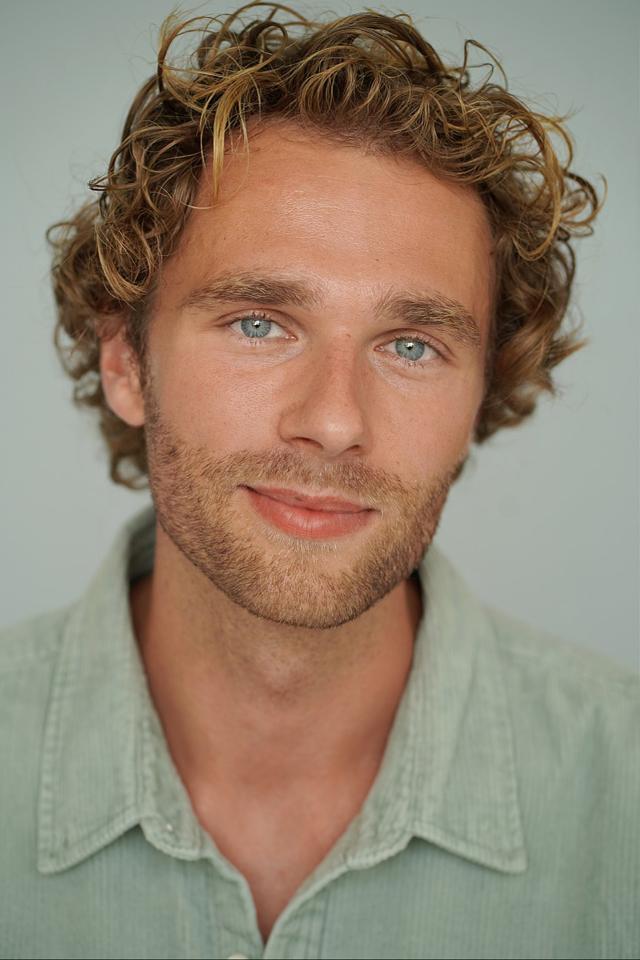Matthias W. ist ein männliches Sport Model mit blauen Augen und blonden Haaren aus Köln