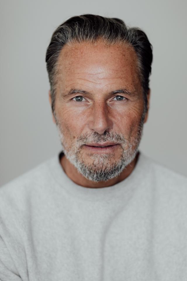 André D. ist ein männliches Best Ager Model mit blau-grünen Augen und braunen Haaren aus München