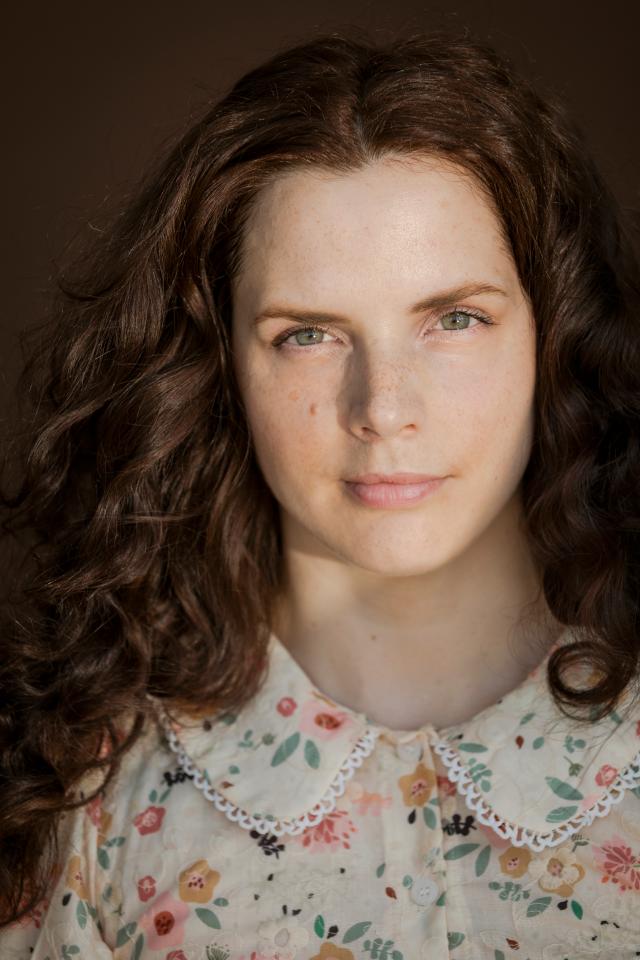 Weibliches Model aus unserer Mainboard Kategorie