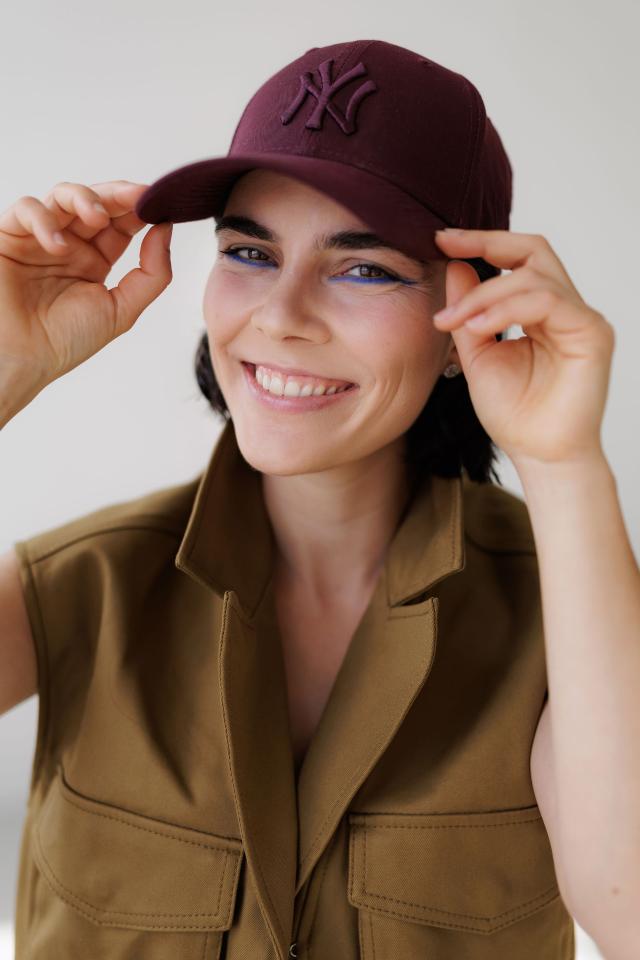 2. Bild von Sarah S. aus seiner Sedcard