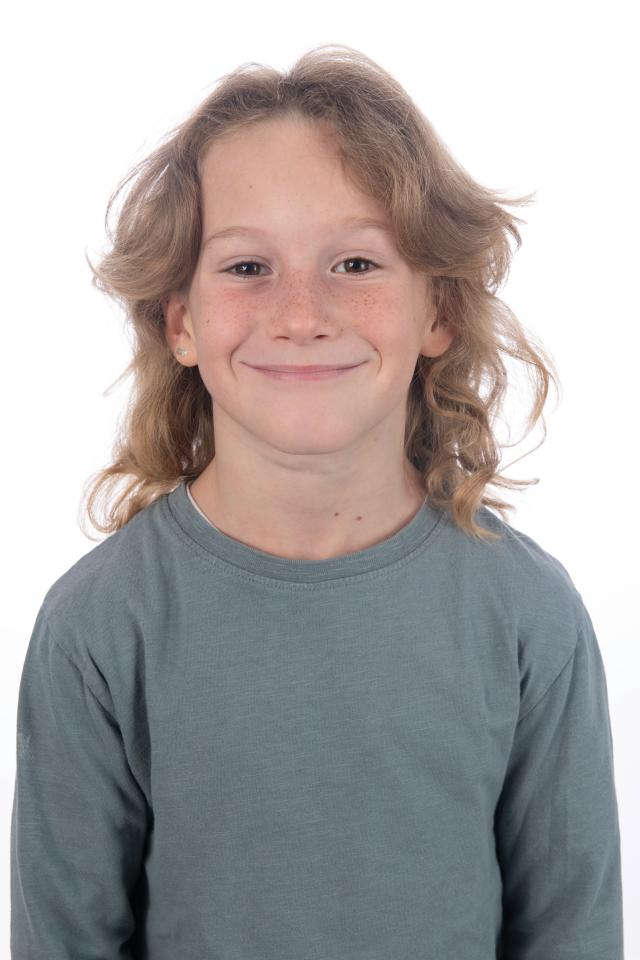 Morris S. ist ein männliches People Model mit braunen Augen und dunkelblonden Haaren aus Stuttgart