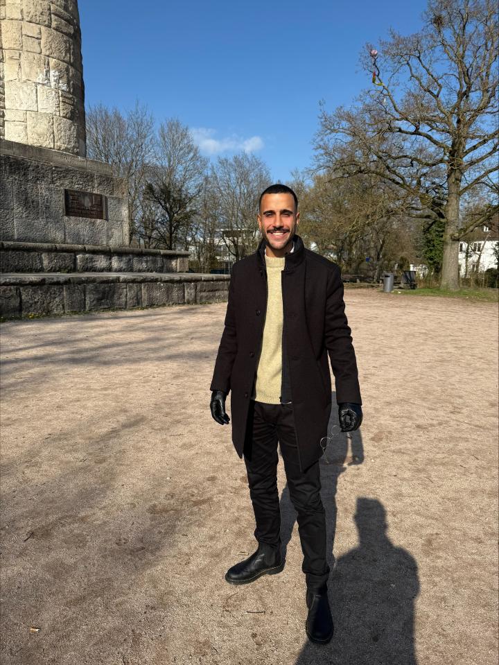 12. Bild von Basel B. aus seiner Sedcard