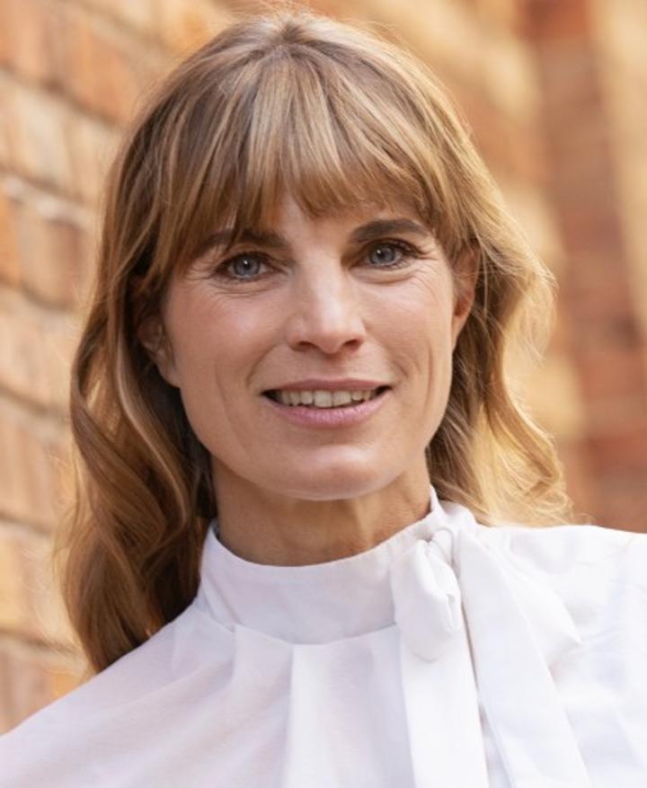 Weibliches Model aus unserer Mainboard Kategorie