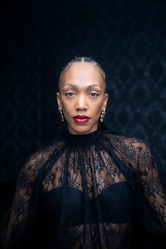 9. Bild von Julie- Denise J. aus seiner Sedcard