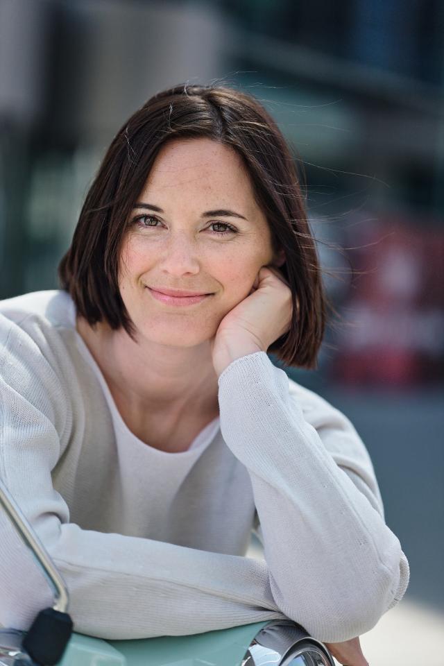 Constance D. ist ein weibliches Moderation Model mit braunen Augen und braunen Haaren aus Stuttgart