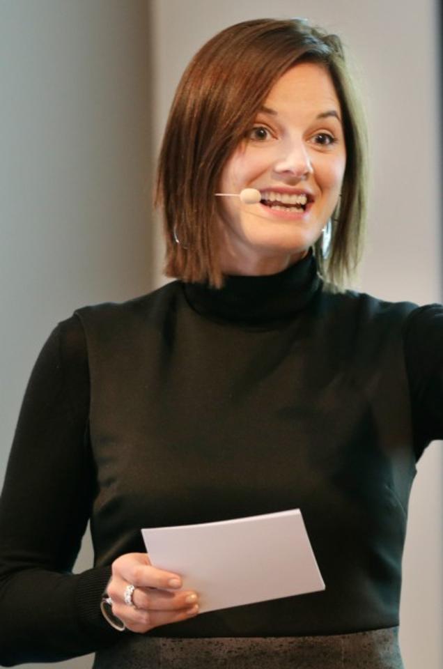 11. Bild von Constance C. aus seiner Sedcard