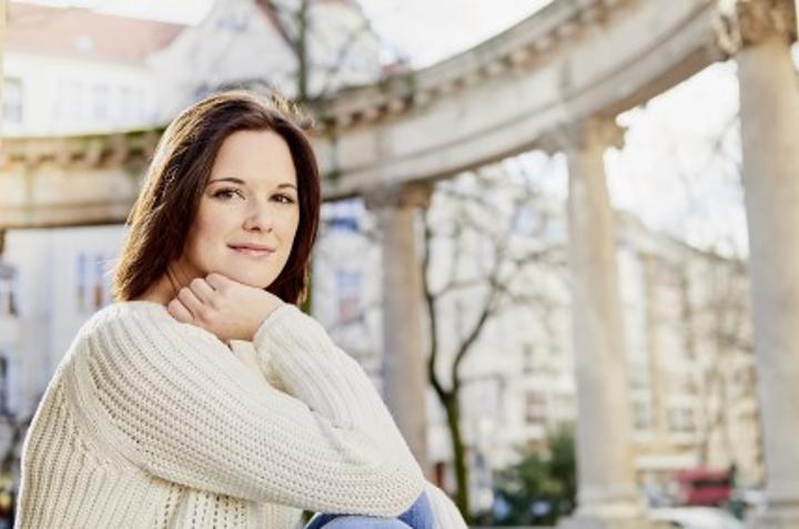 6. Bild von Constance C. aus seiner Sedcard