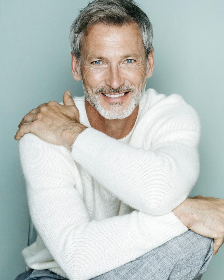 Dirk W. ist ein männliches Models Model mit blauen Augen und  gräulich en Haaren aus Frankfurt