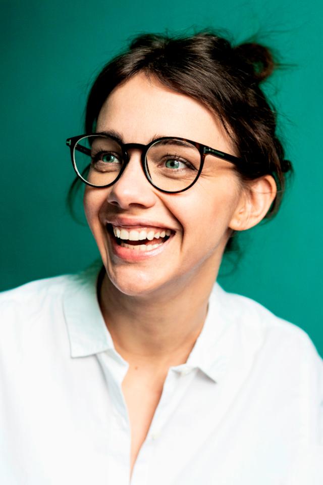 Eva Luca K. ist ein weibliches Actors Model mit blauen Augen und braunen Haaren aus Köln